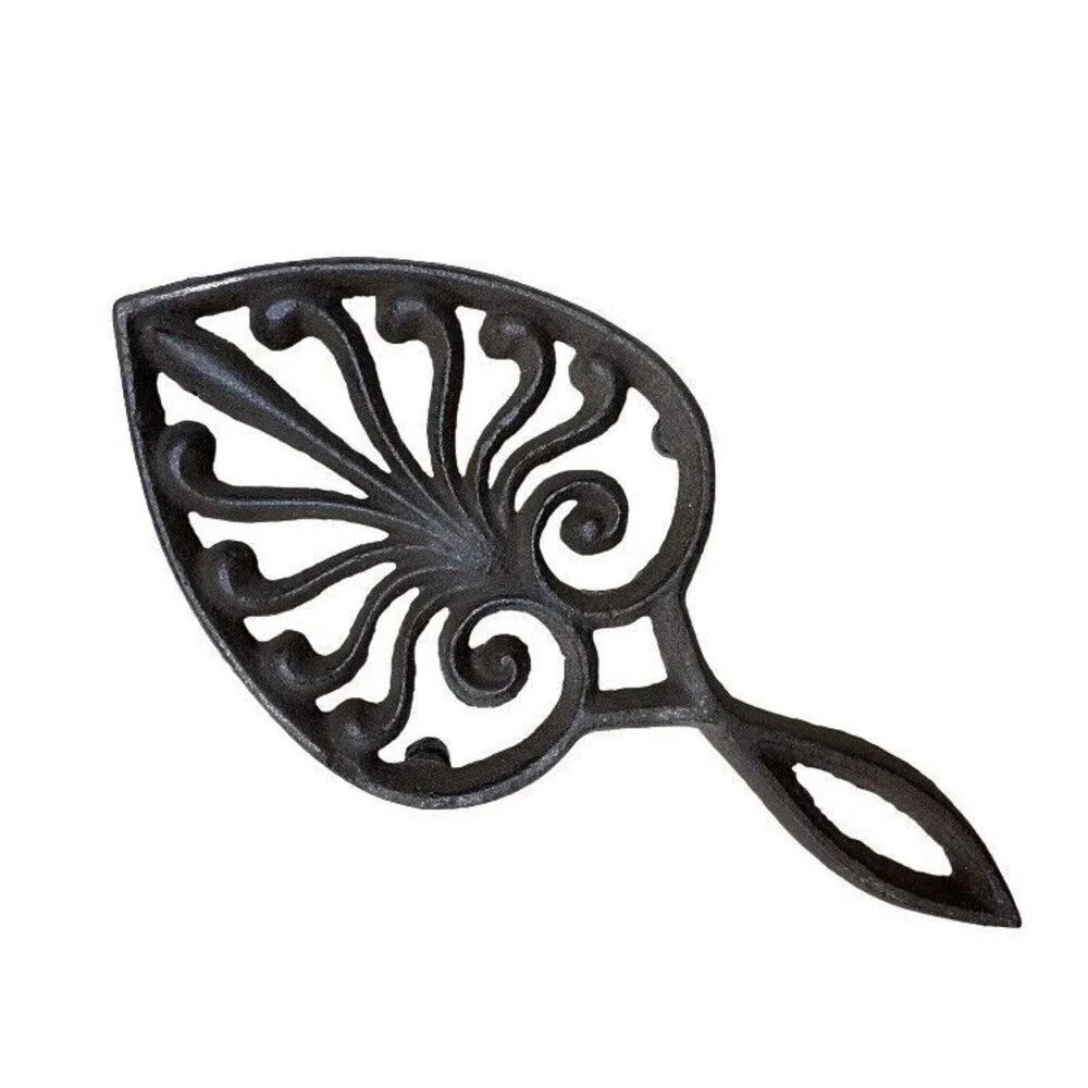 Brown Cast Iron Spade Footed Metal Trivet with handle 9.25 inches long